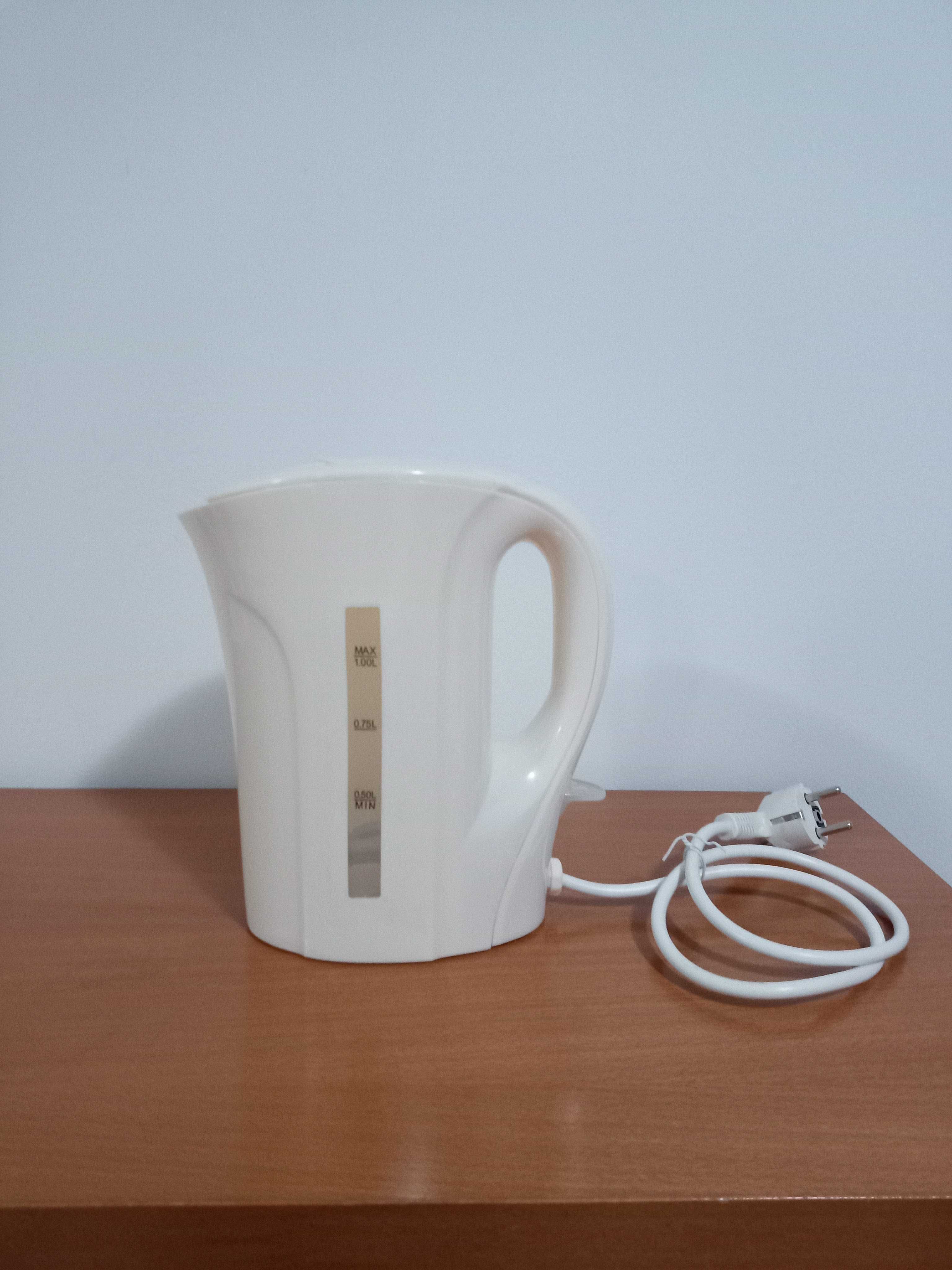 Jarro Elétrico 1 Litro Novo (apenas 1 utilização)