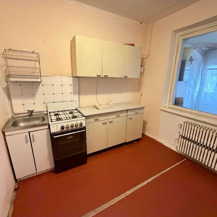 Продам велику! 3 лоджії! 2-к.квартиру на ж/м Лівобережний-3!