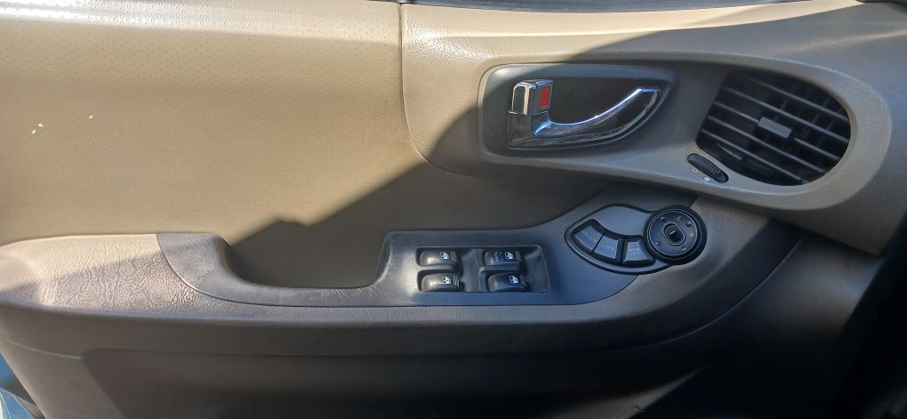 Hyundai SantaFe 2.0 A/T 2003