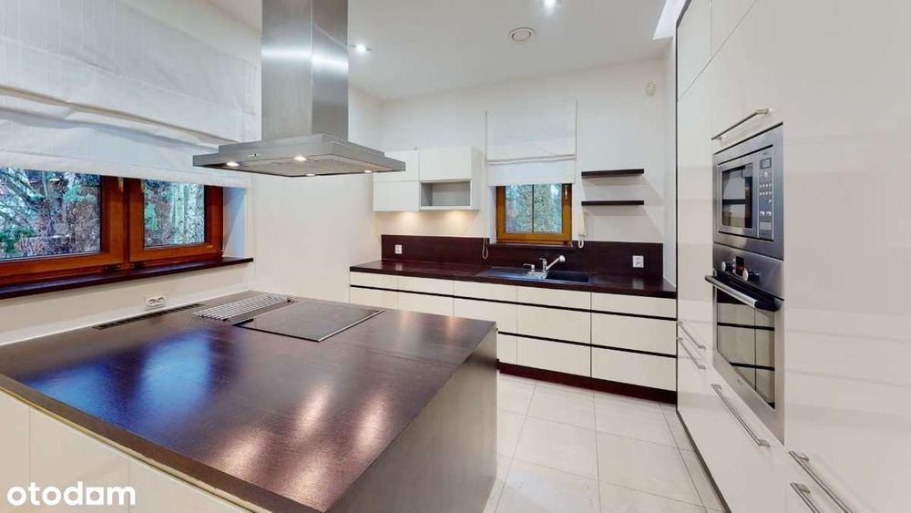 Przestronny dom 280m2, Pęcice Małe