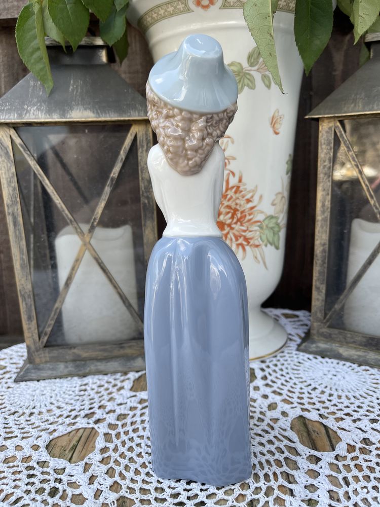 Фигурка статуэтка фарфоровая NAO by Lladro