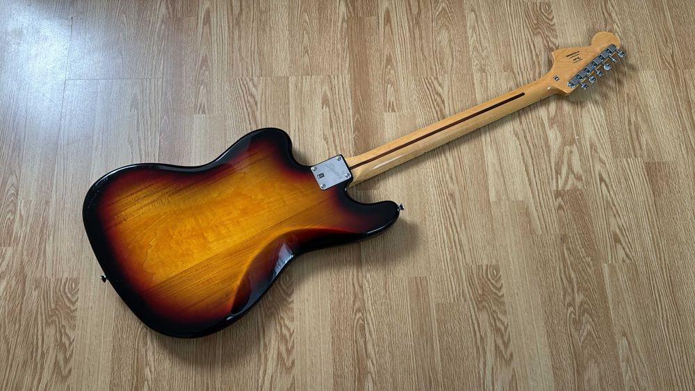 Продам Squier Classic Vibe Bass VI 3-Color Sunburst, Індонезія