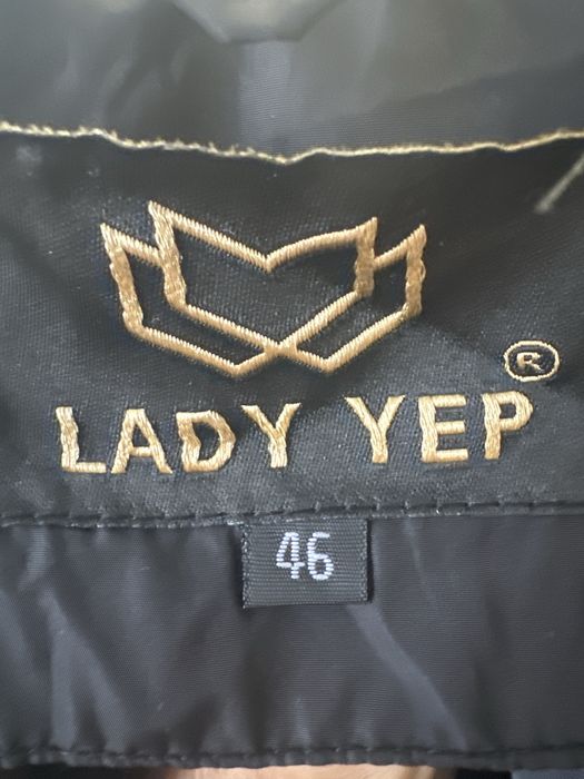 Продам жіночу зимову куртку