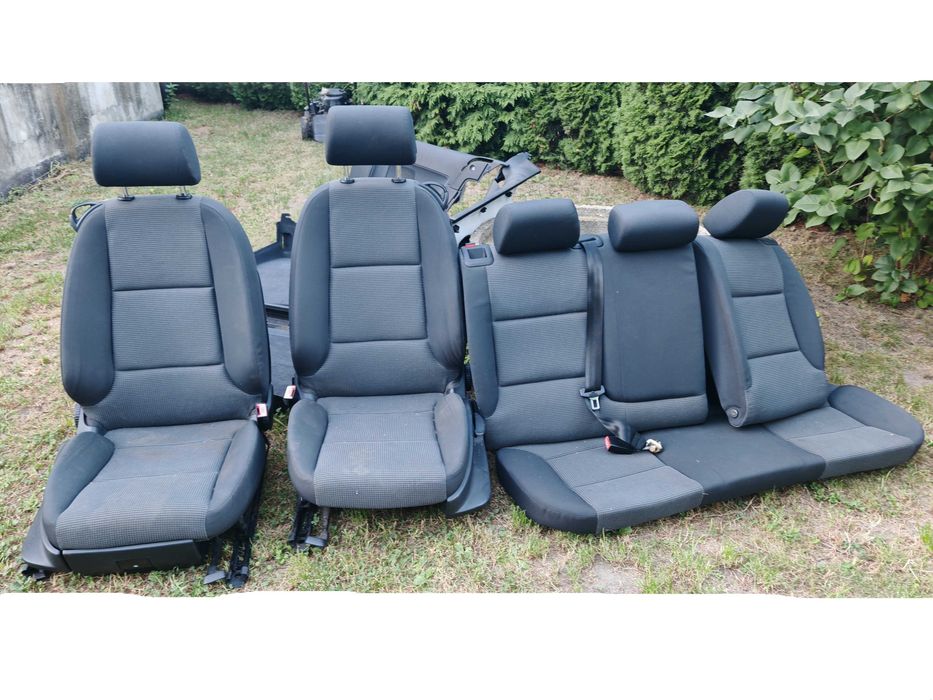 Audi A3 8P 3d grzane fotele kierowcy pasażera + kanapa komplet boczki