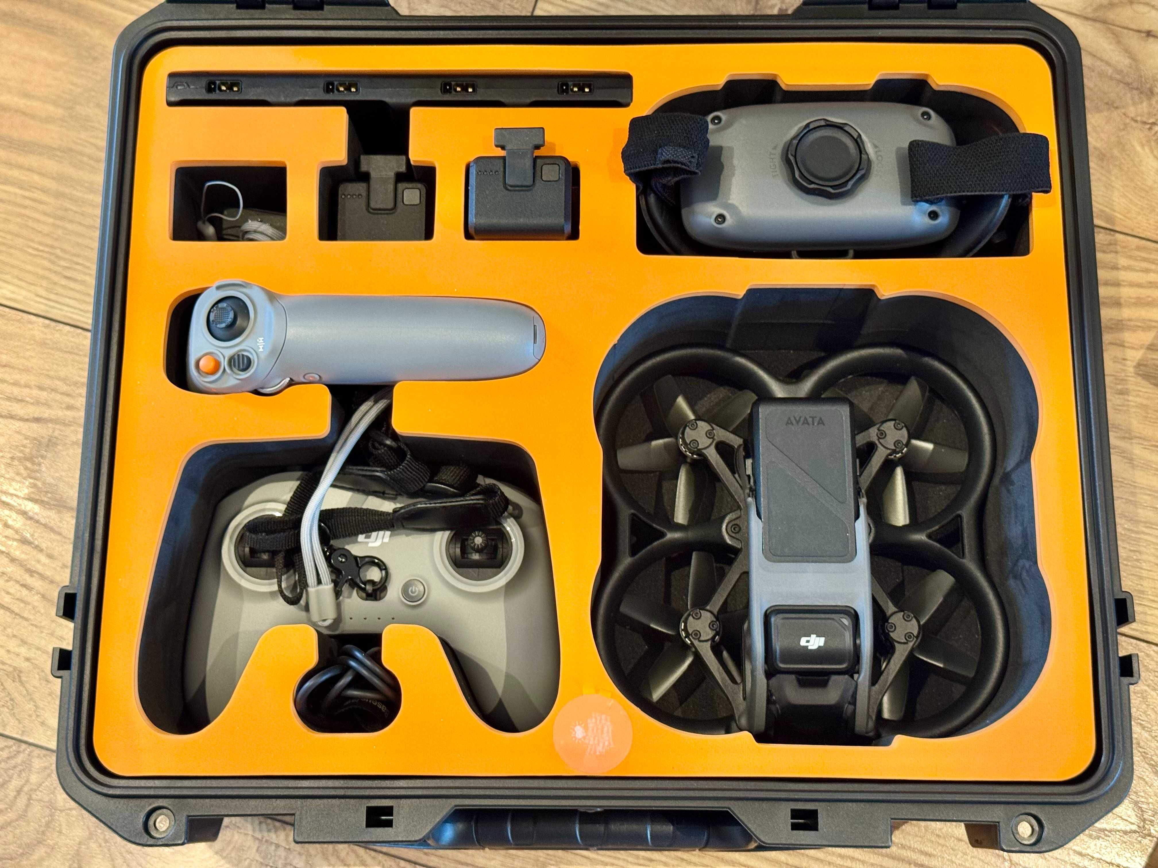 Dron DJI Avata DJI RC Motion 2 Goggle Integra zestaw Fly More Combo