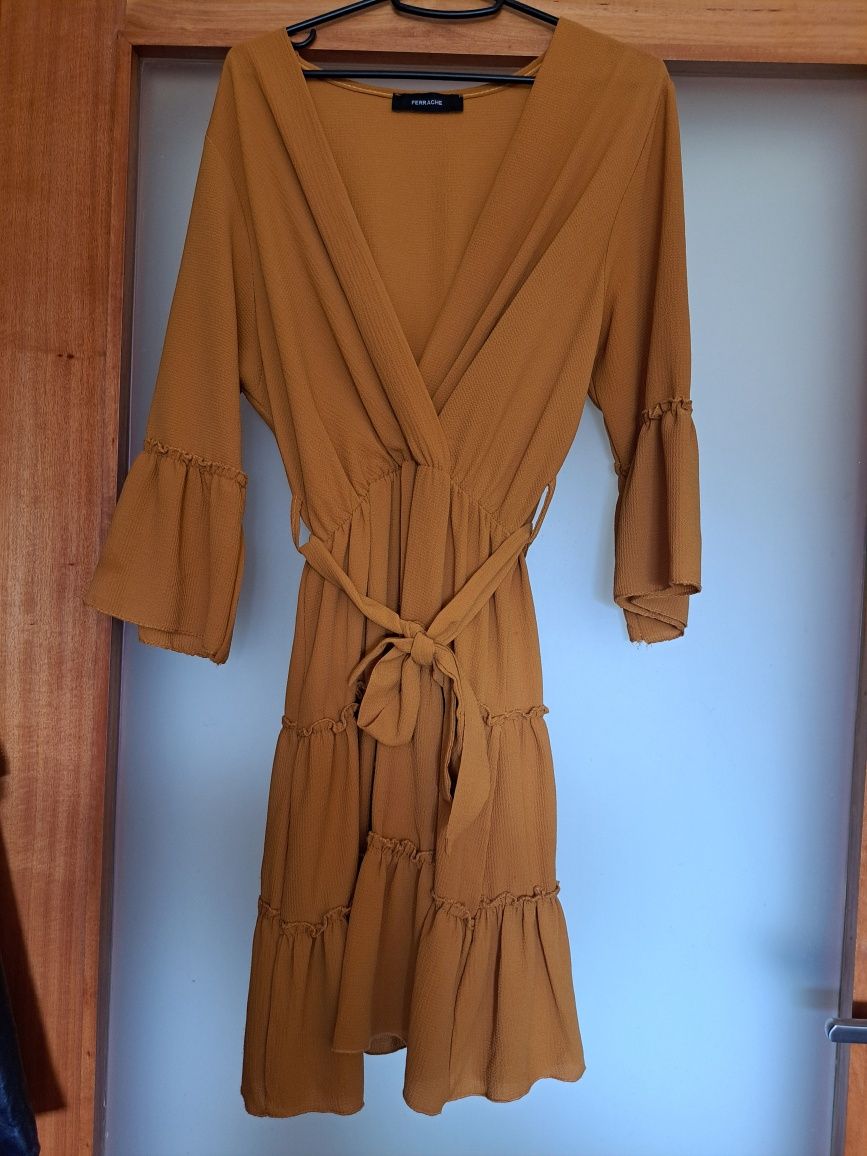 Vestido amarelo torrado da Ferrache