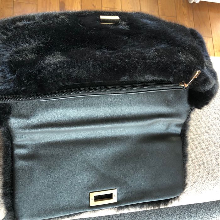 Torebka futrzana skóra naturalna czarna nowa