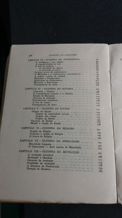 Livro "Filosofia do Comunismo"  de J.Mc Fadden.  De 1961.