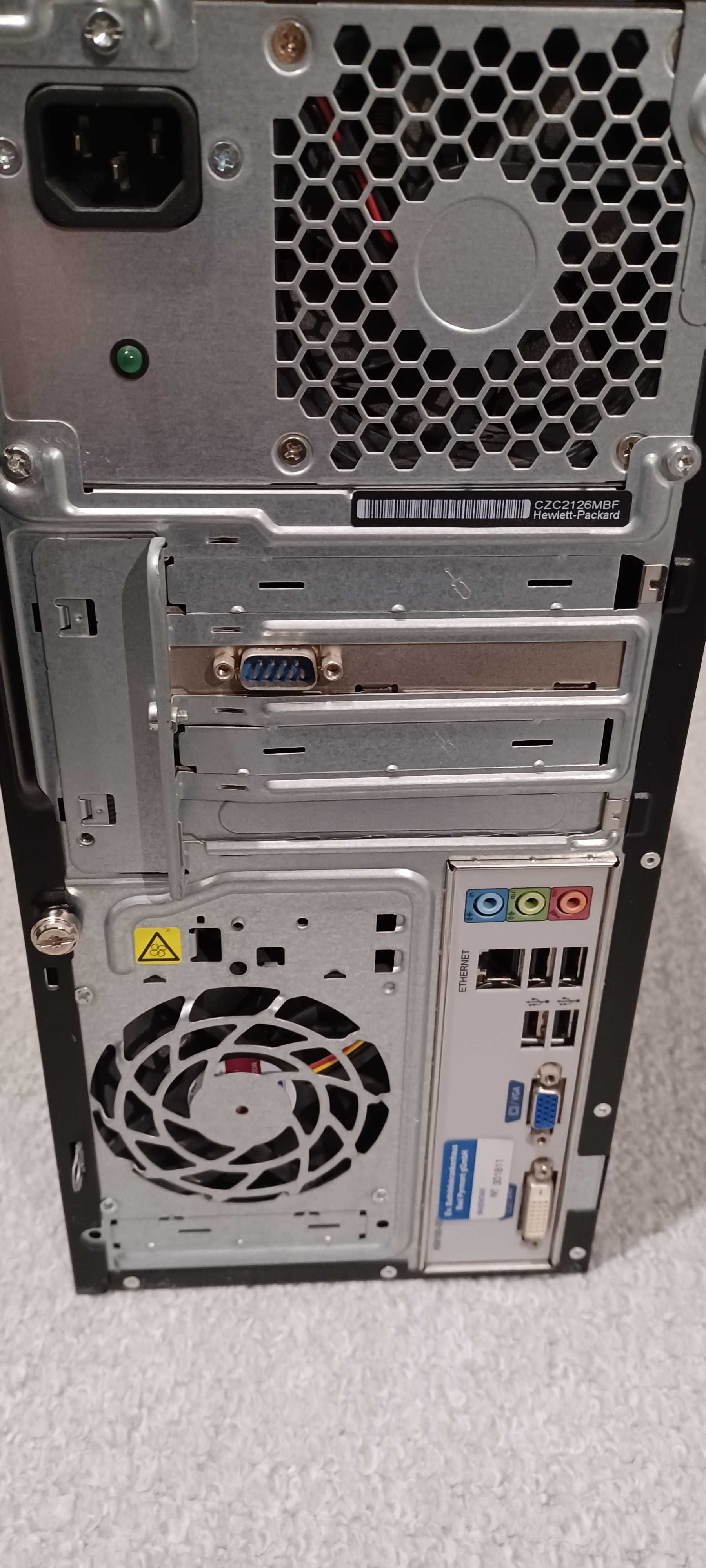 Komputer stacjonarny HP z monitorem