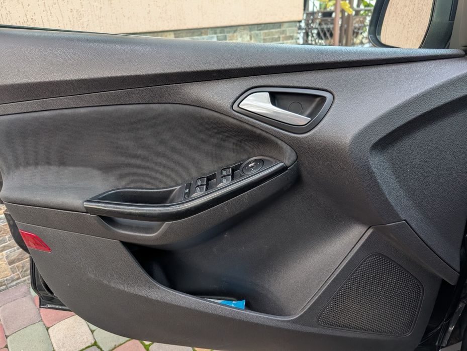 Форд фокус 2012 хатчбег