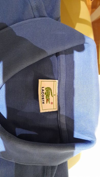 Polo Lacoste original. Azul. Tamanho L