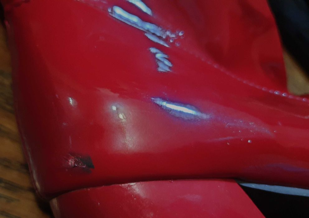 Темно червоні  силіконові ботінки б/у