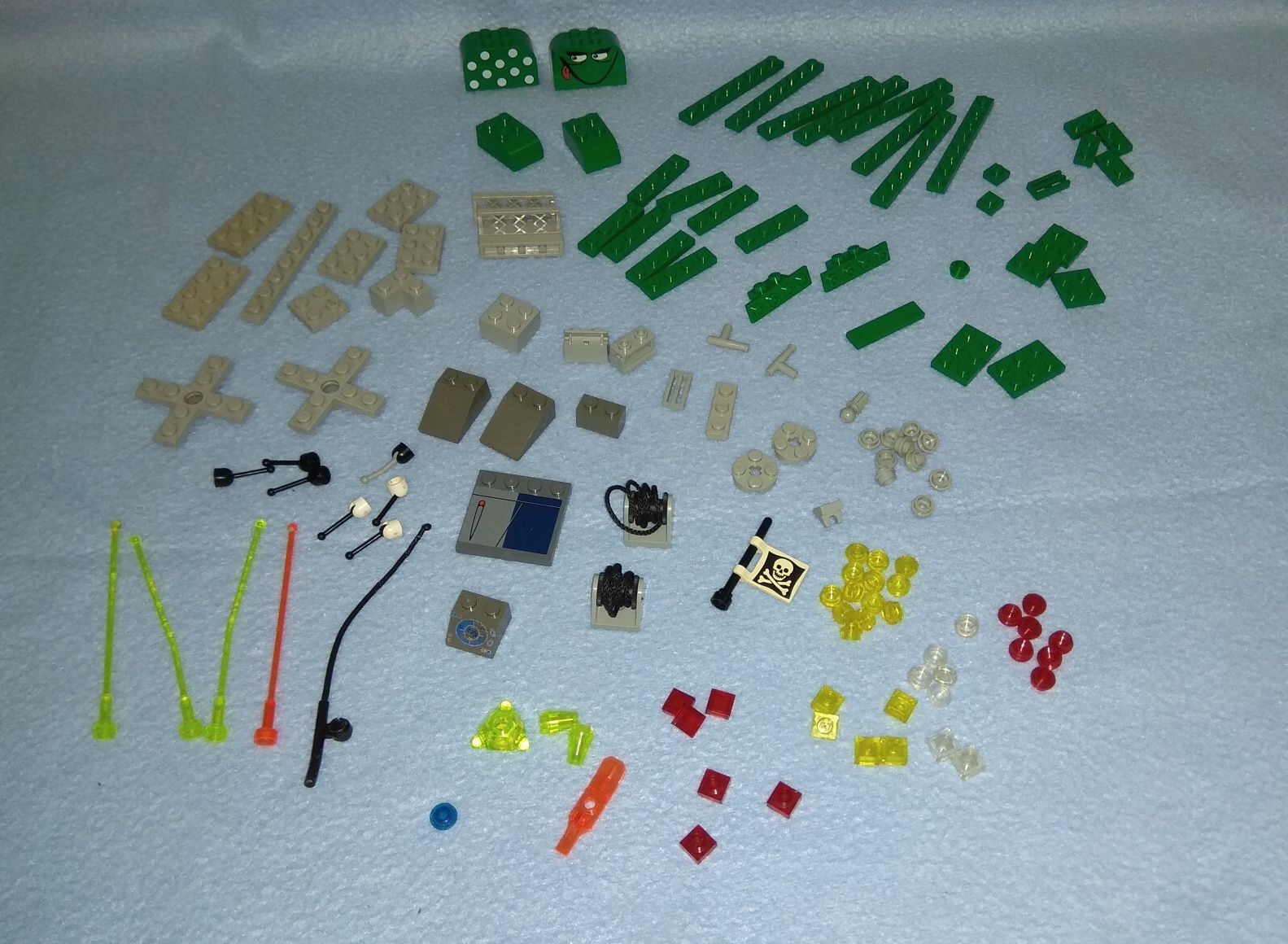 Klocki Lego zielony,  szary, lego światełka, lego różne