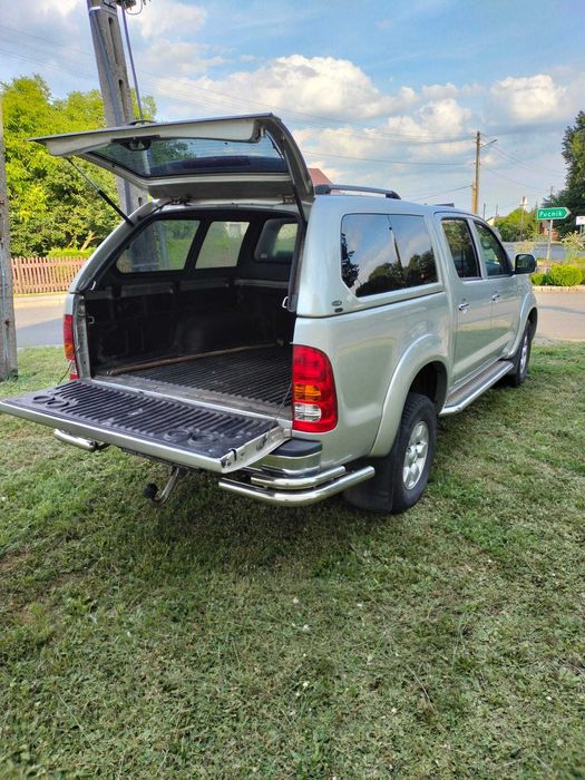 Wynajem samochodu Toyota Hilux 2008