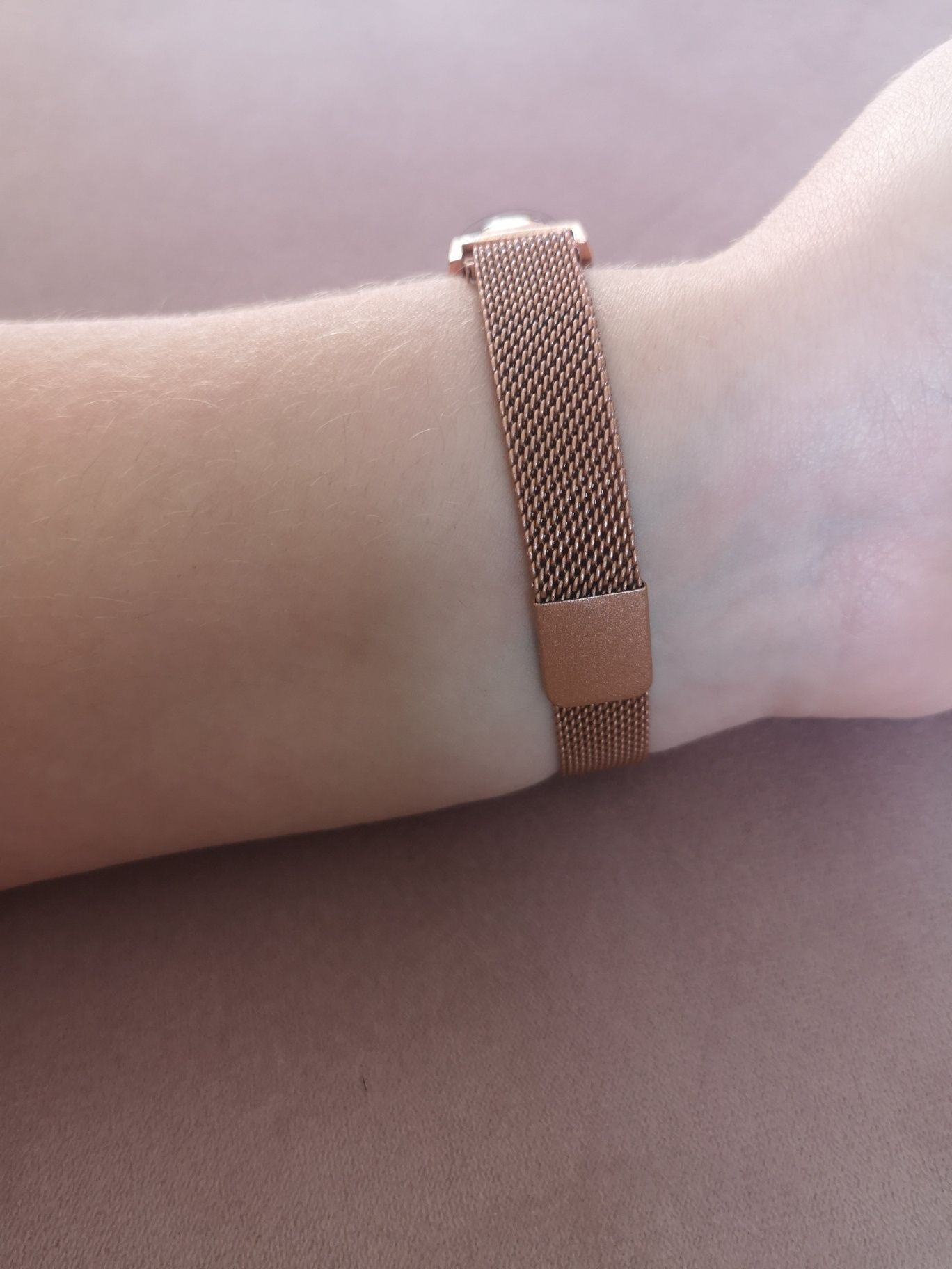 Nowy zegarek damski elektroniczny cyfrowy jak smartwatch różowe złoto