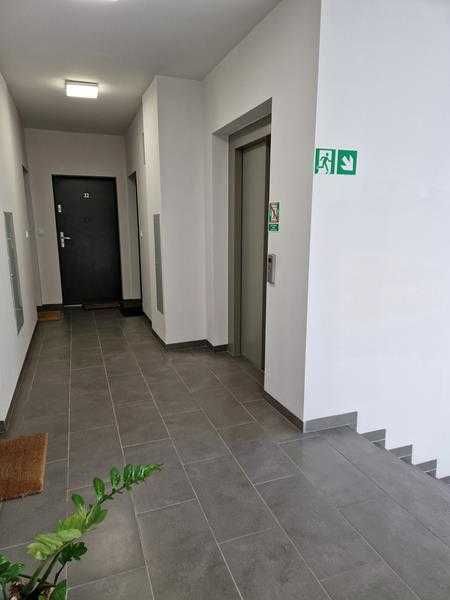 wynajmę mieszkanie z miejscem garażowym