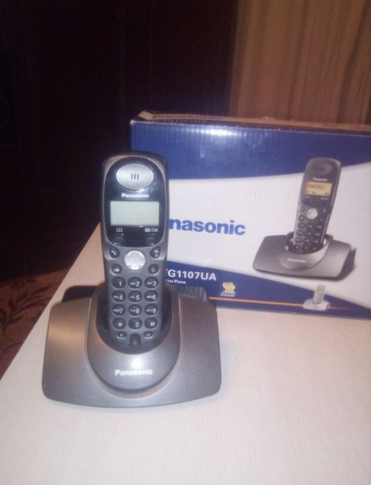 Удлинитель и телефоны