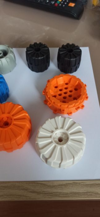LEGO koła różne, starsze zestawy opis