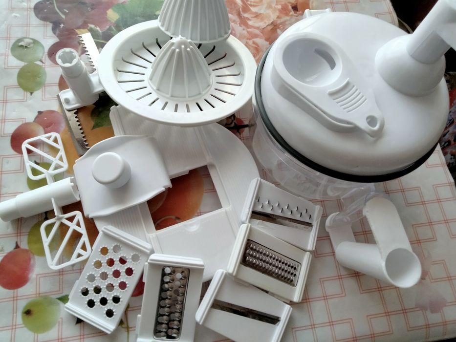 Продам ручний комбайн.