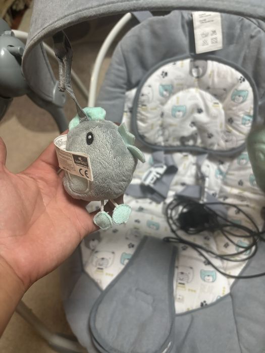 Крісло-гойдалка для немовлят