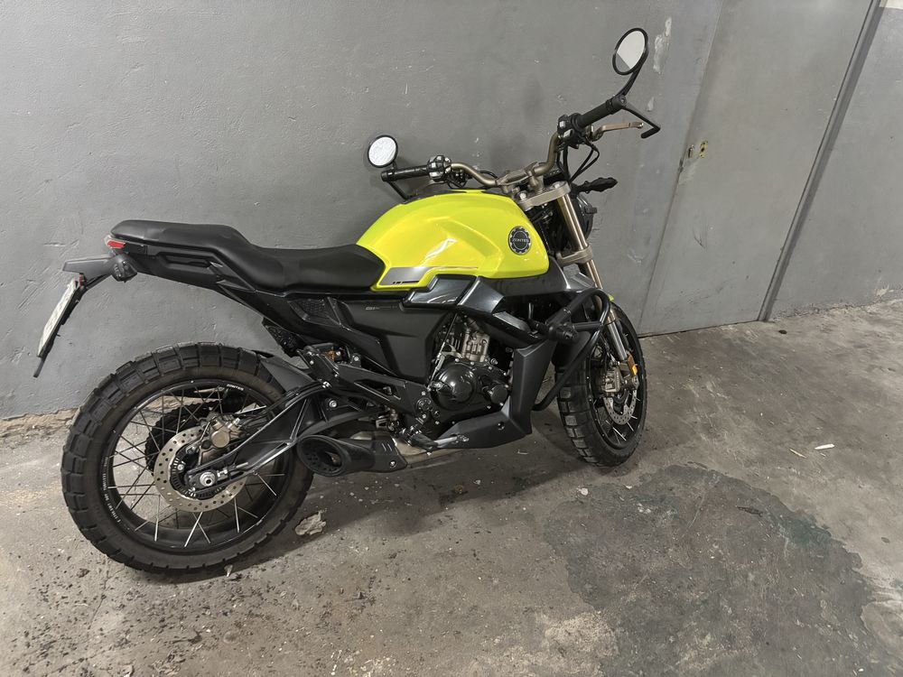 Zontes g1x com pouco uso