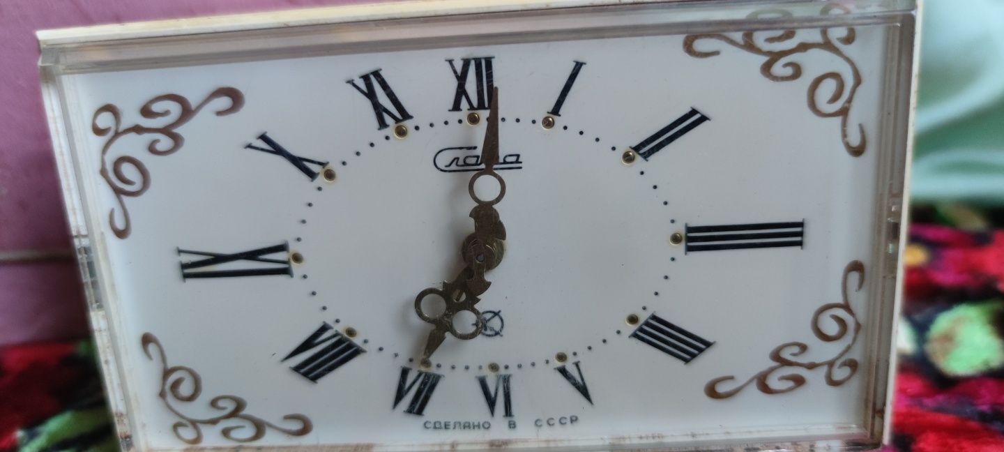 Часы Слава СССР будильник