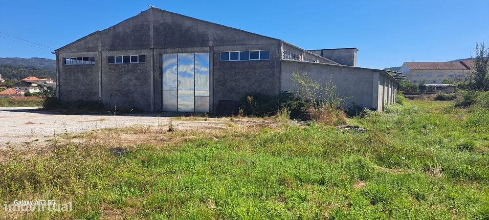 Armazém industrial com 770m2, em Taíde, Povoa de Lanhoso