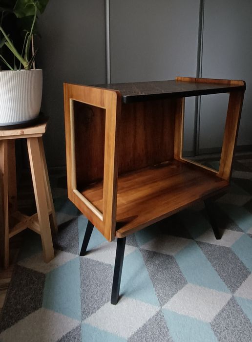 Szafka retro po odnowieniu