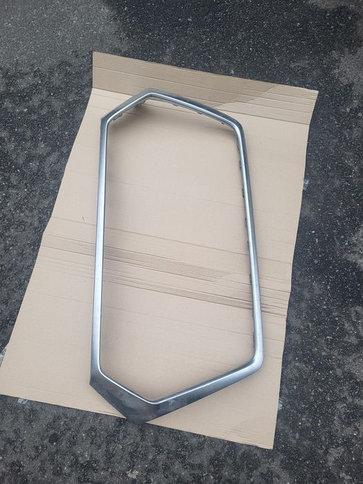 Накладка решітки Audi Q7 4M