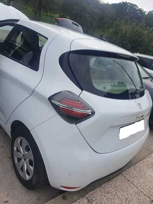 ZOE ZE50 Baterias Próprias IVA dedutível 18000km