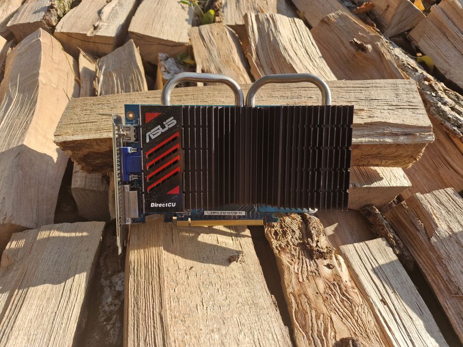 Відеокарта Asus GT440 1GB