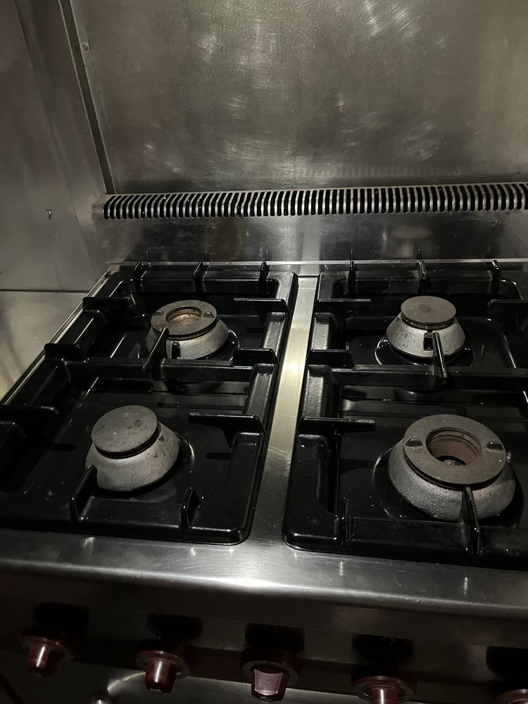 Fogão industrial Bertos 4 bocas e forno a gás