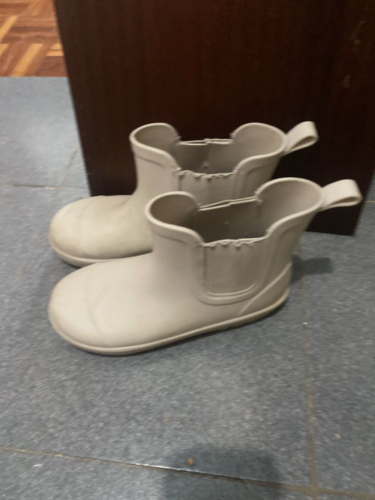 Vendo sapatilha num36/37 marca MO