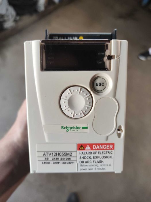 Преобразователь частоты Schneider Electric ATV12H055M2