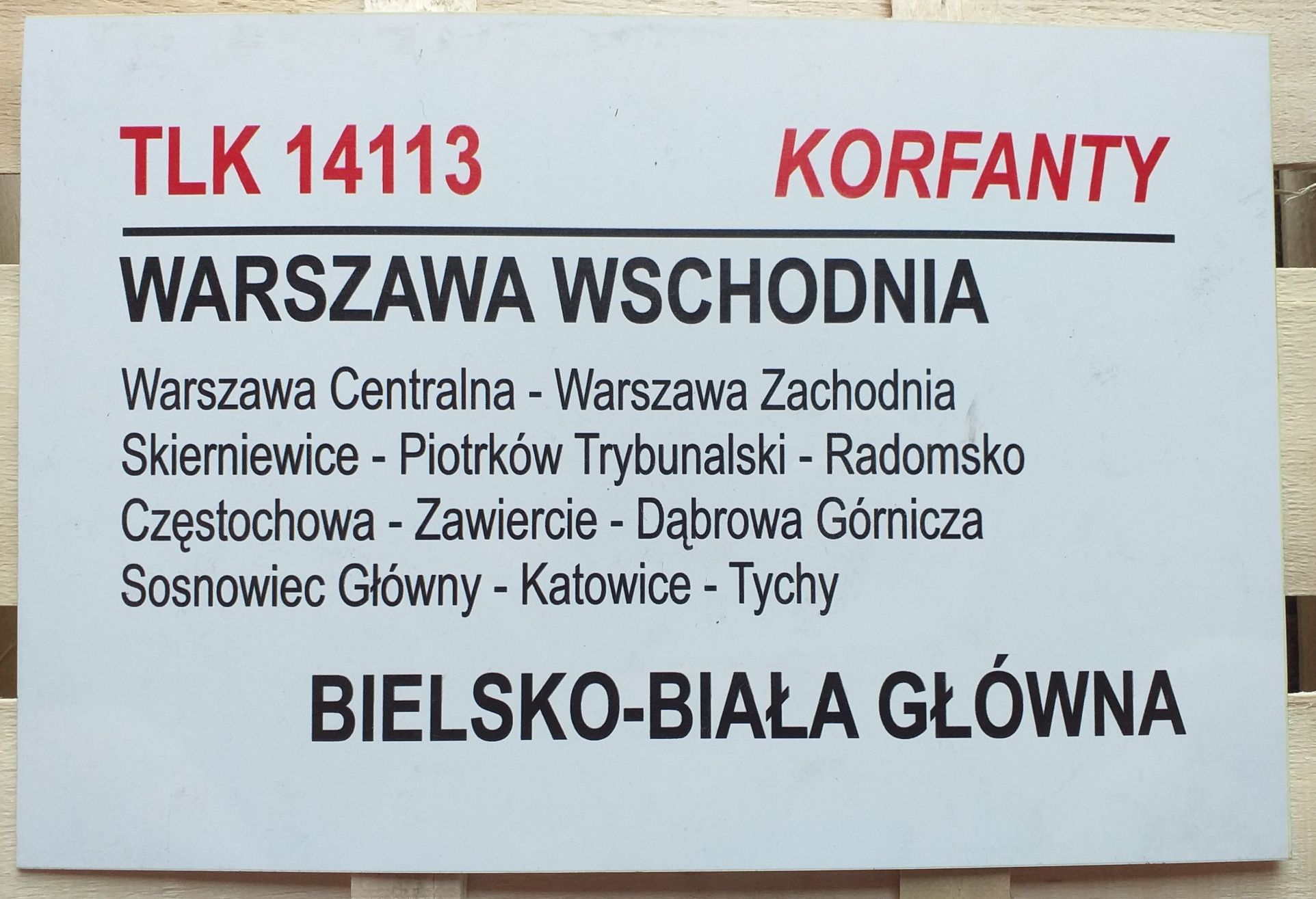 Tablica kierunkowa KORFANTY/PILECKI