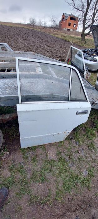 Продам комплект дверей 4шт на ваз 2101-2106