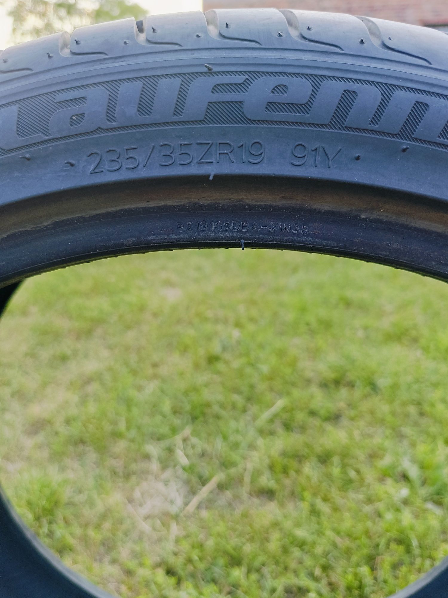 Opony letnie 235/35/R19