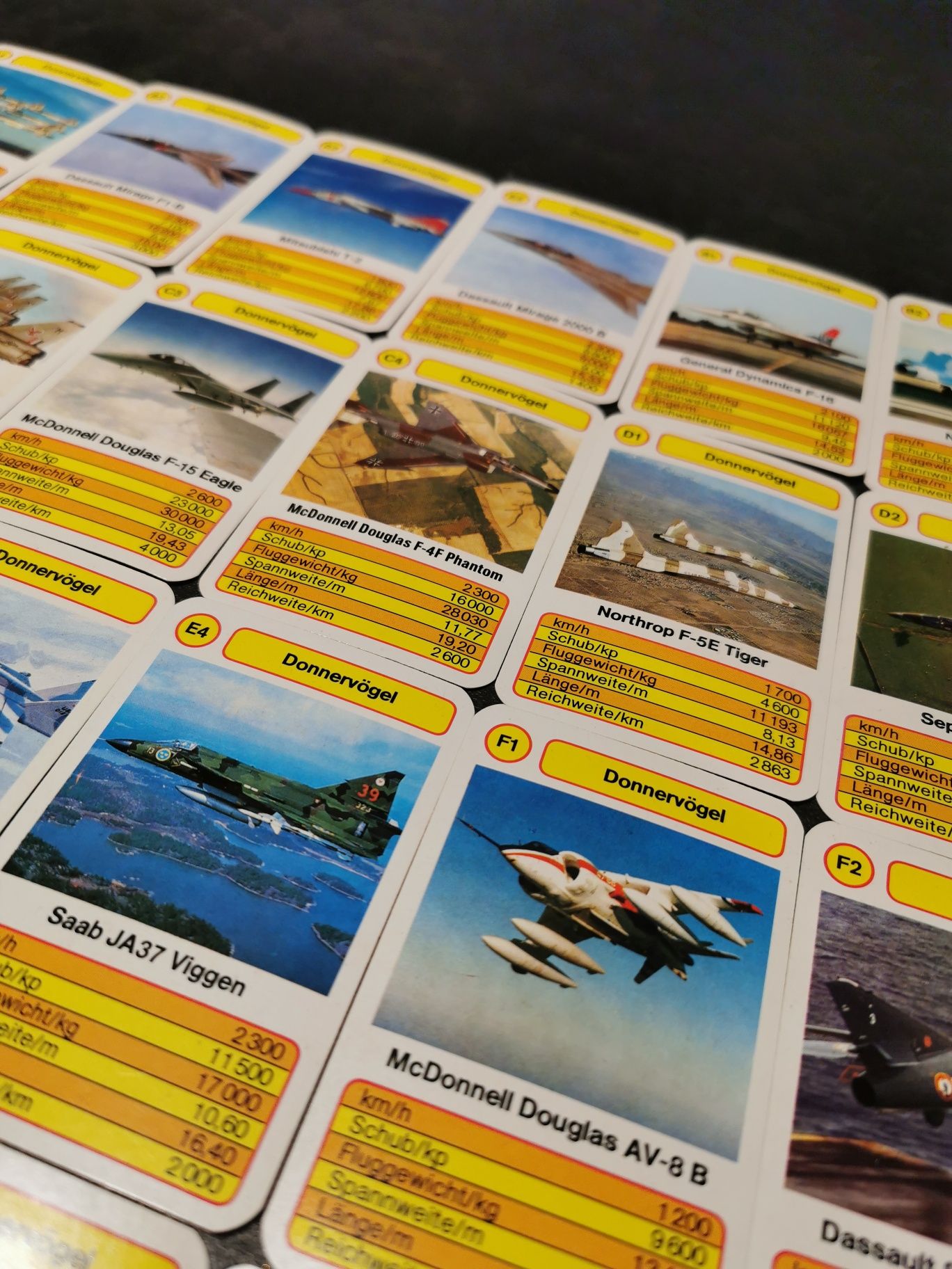 Lotnictwo, samoloty, myśliwce - karty kolekcjonerskie