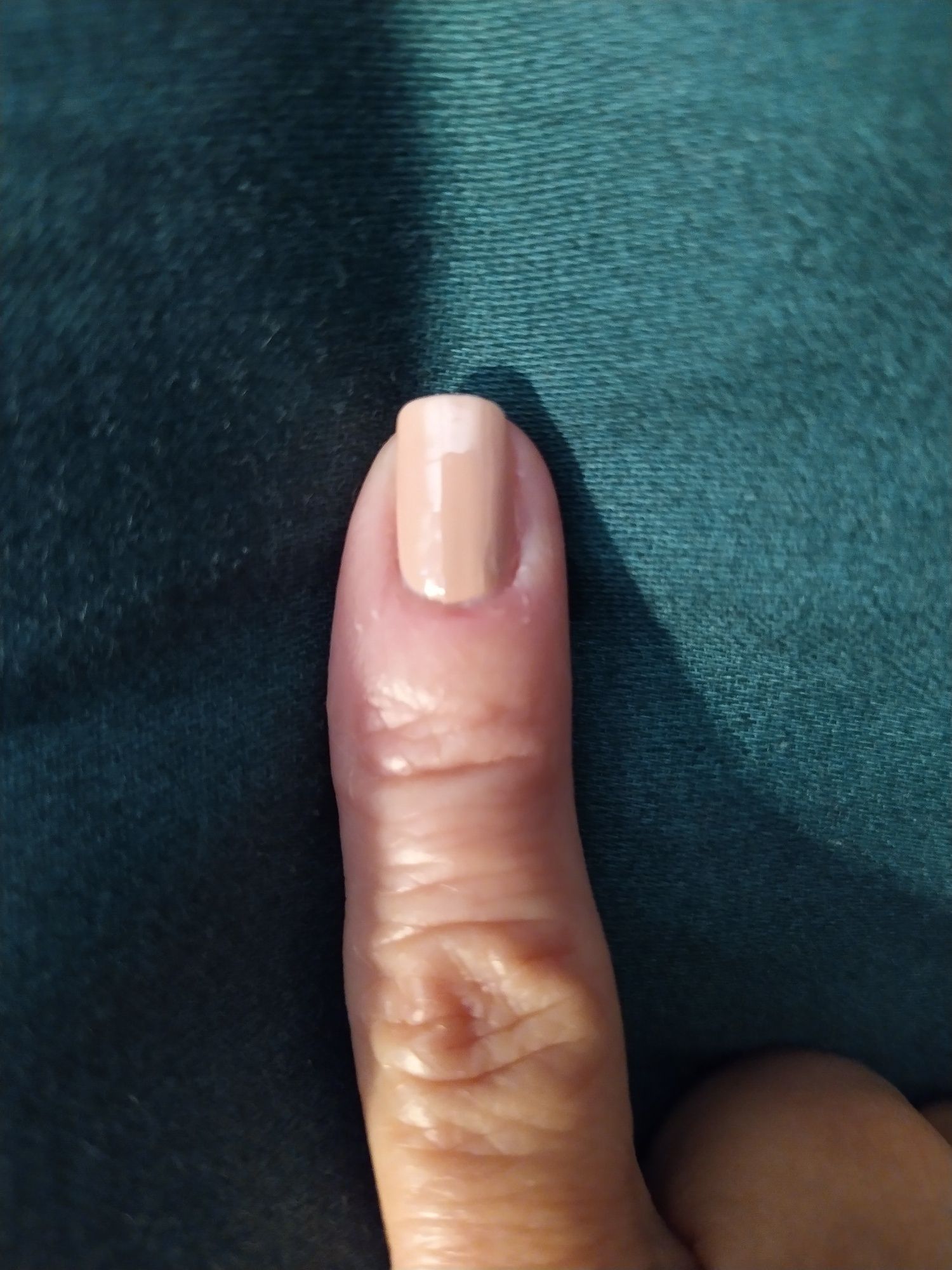 Lakier do paznokci Sally Hansen nr 133 taupe priority