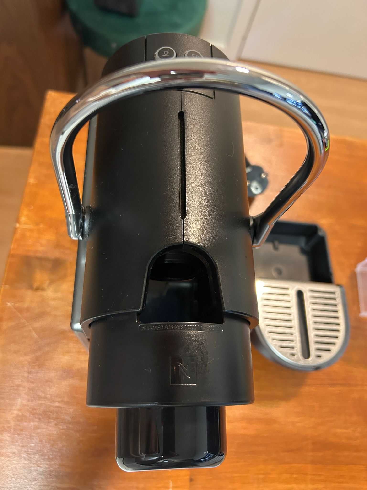Máquina de Café NESPRESSO