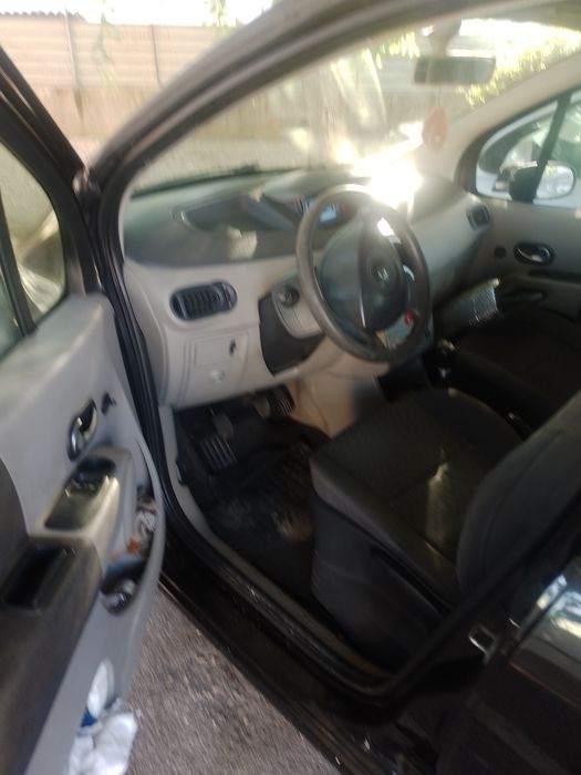 Para desocupar  renault modus