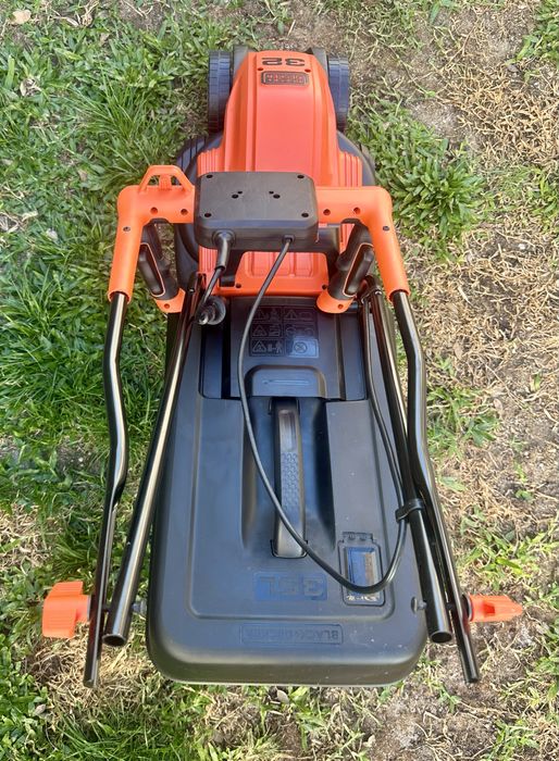Corta-Relva Black&Decker 1200W 32cm Como Novo