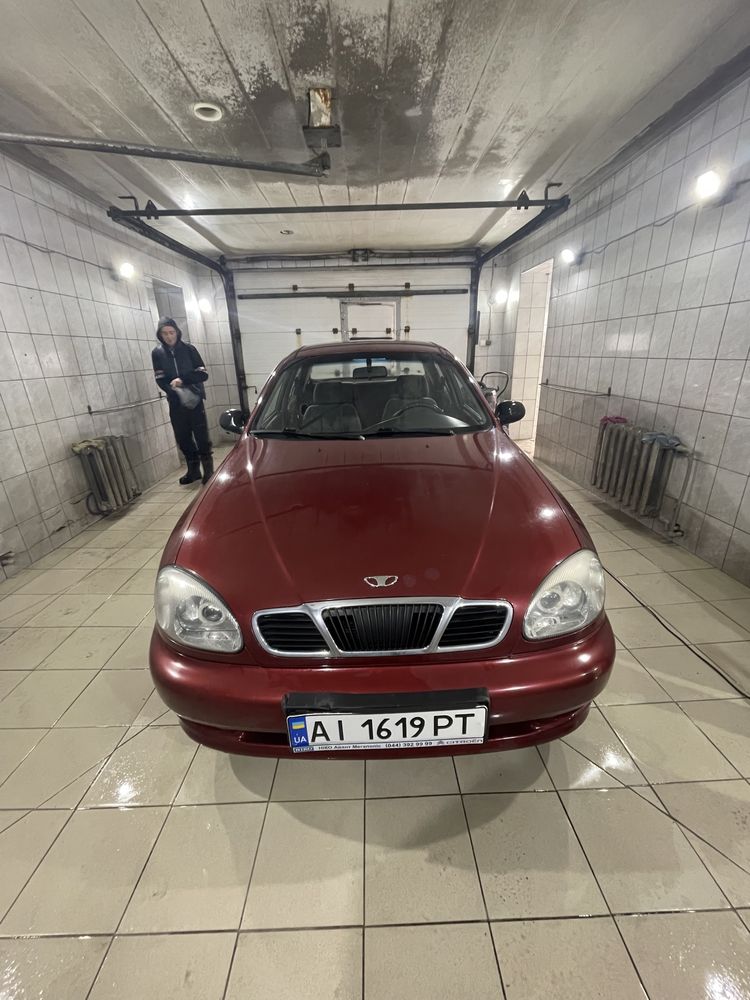 Продається авто Ланос 2002 року 1.5 газ/бензин