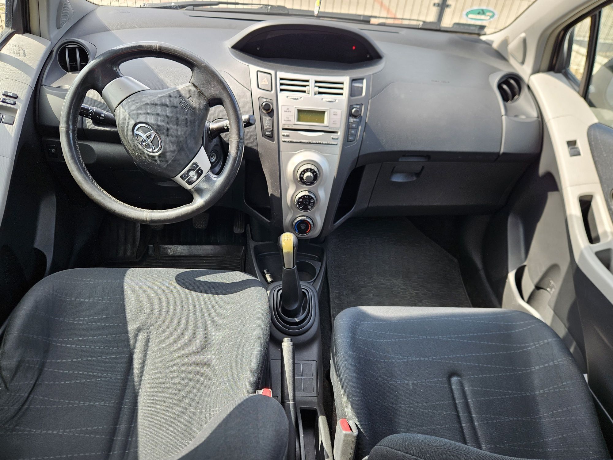 Toyota Yaris 1.3 * Klimatyzacja * Długie Opłaty * Serwis