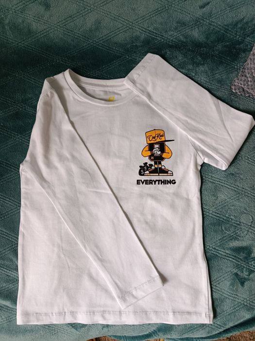 Кофта тонка біла розмір 110-116