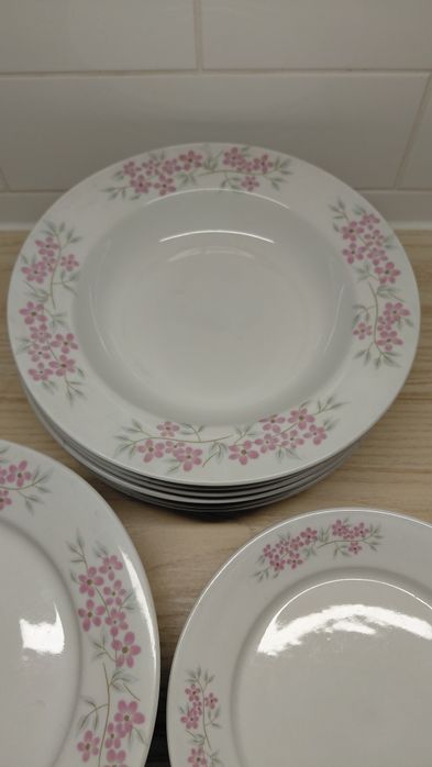 Zestaw talerzy z porcelany, Lubiana  PRL