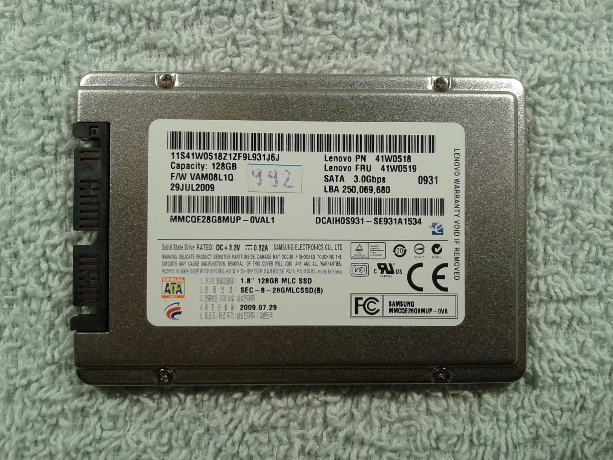 Dysk SSD .  wielkość 1,8.  128 GB samsung . rzadki model . polecam