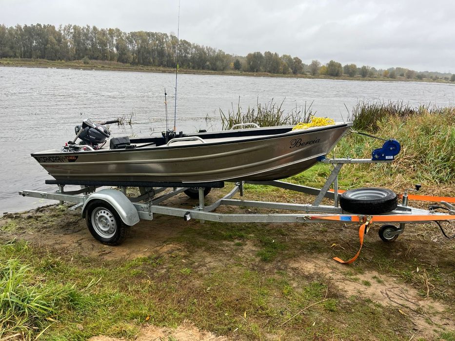 Łódka aluminiowa typu bassboat