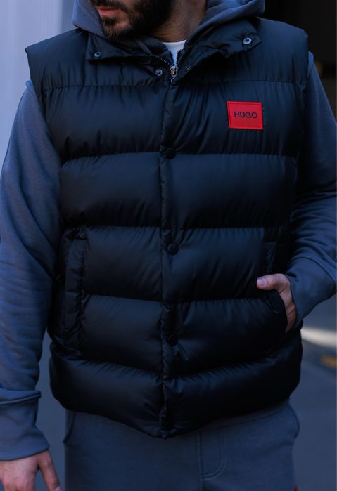 Жилетка Hugo Boss Чорна