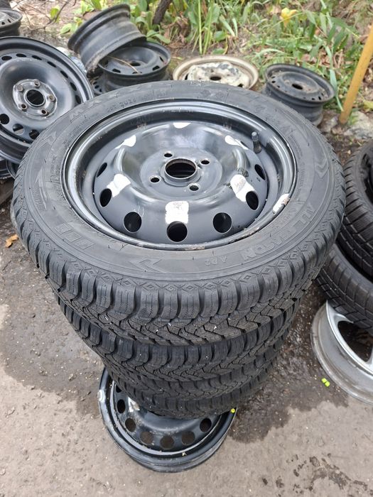 Колеса в сборе.  Киа. 4/100/14. J5. Et46. Dia54,1. Шины  175/60/14.